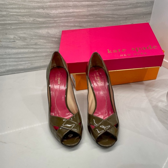 Kate Spade - pumps size 7 1/2. Color is taupe olive - Picture 1 of 3